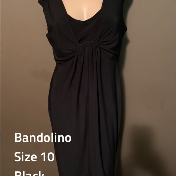 Dresses - Picture 6 of 8